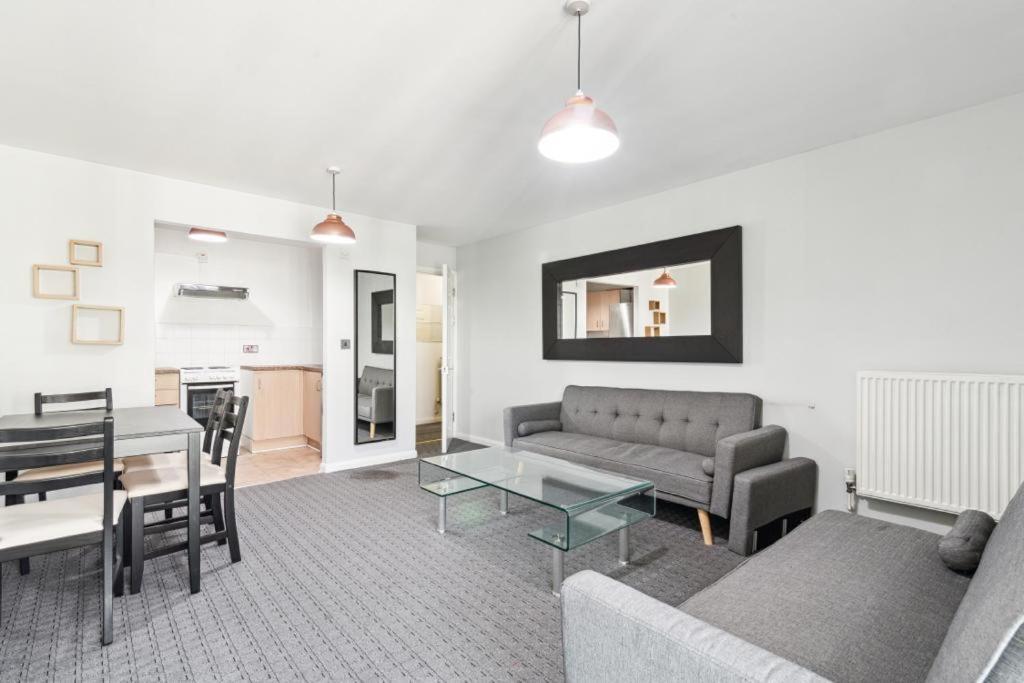 Docklands Cozy View Apartment Лондон Екстериор снимка