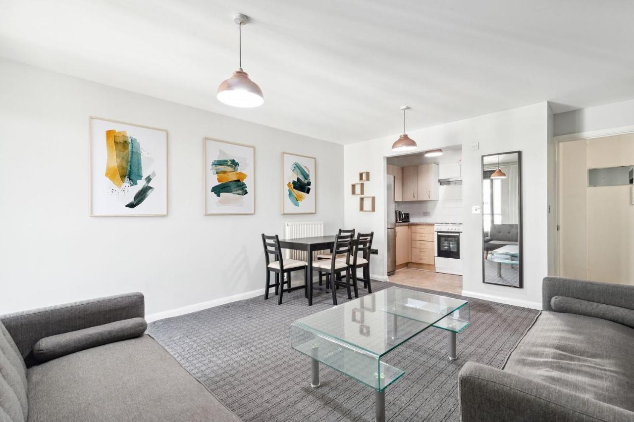 Docklands Cozy View Apartment Лондон Екстериор снимка