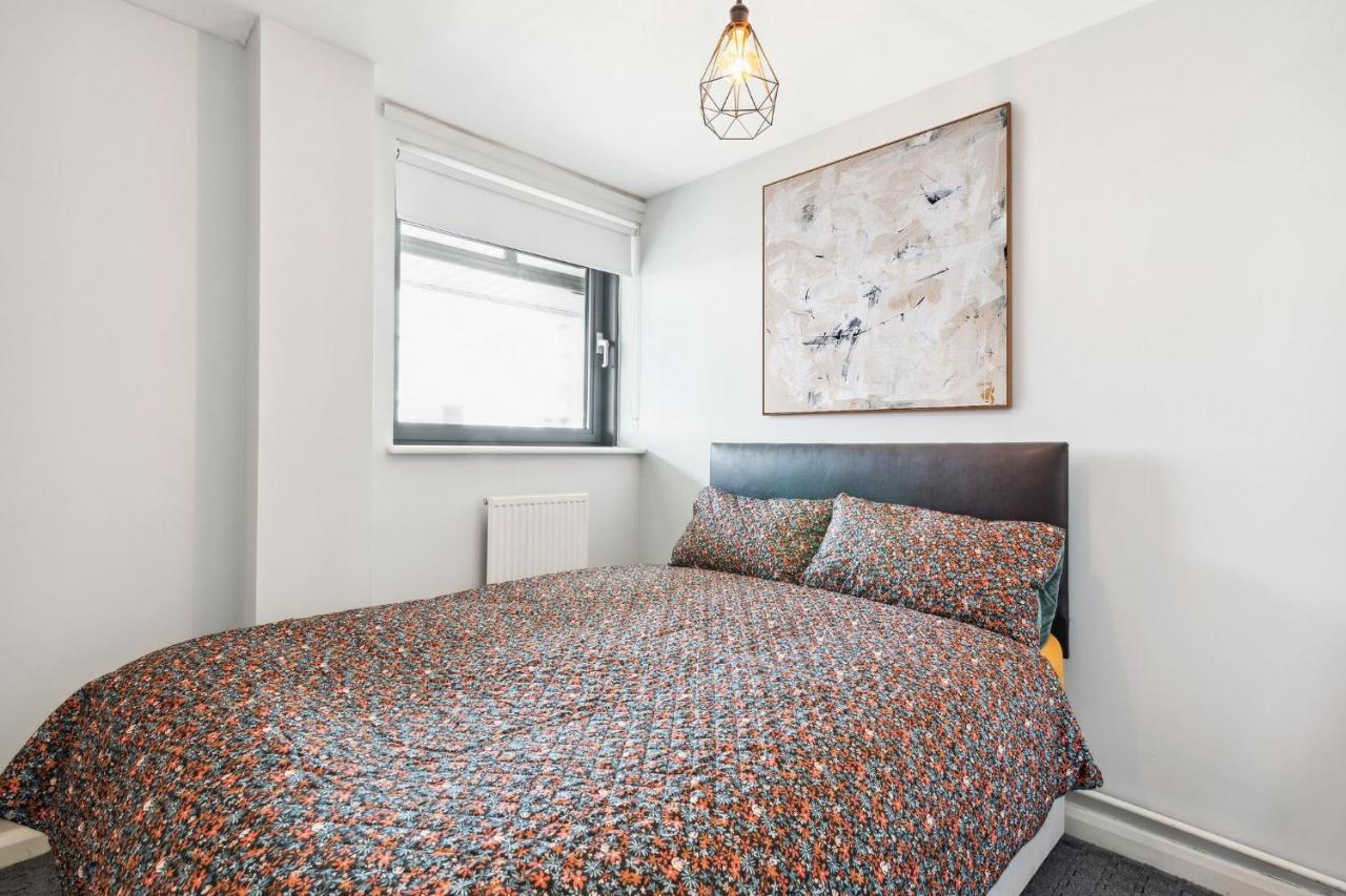 Docklands Cozy View Apartment Лондон Екстериор снимка